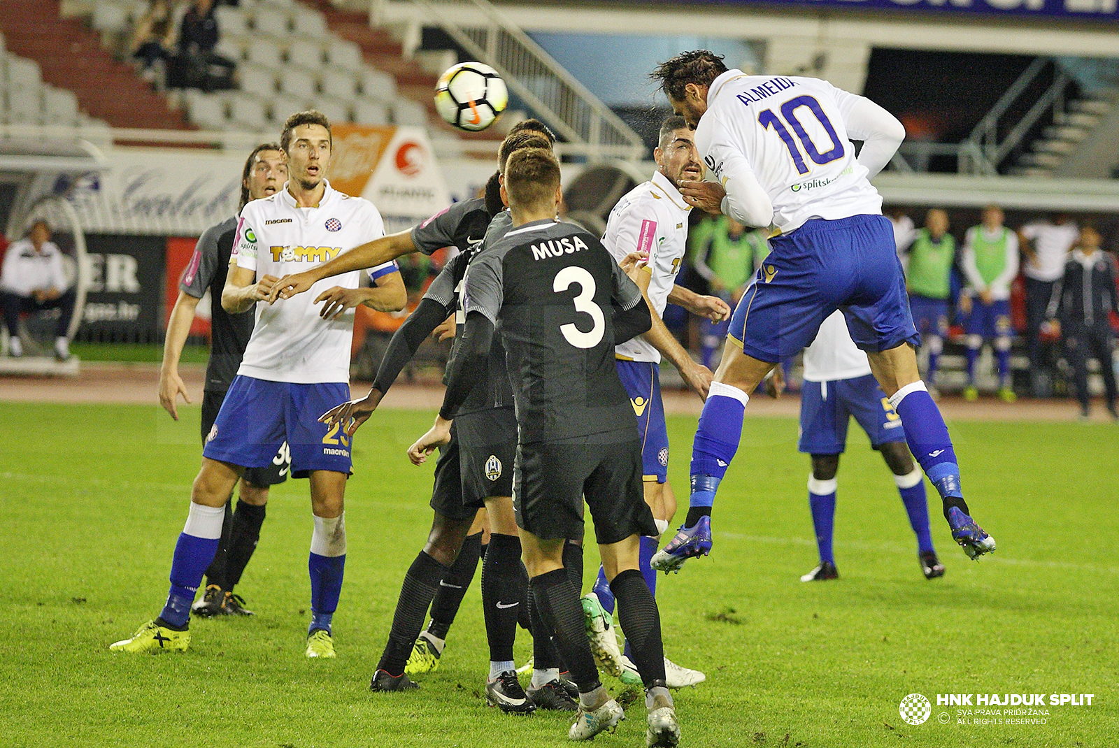 Hajduk - Lokomotiva 2:2